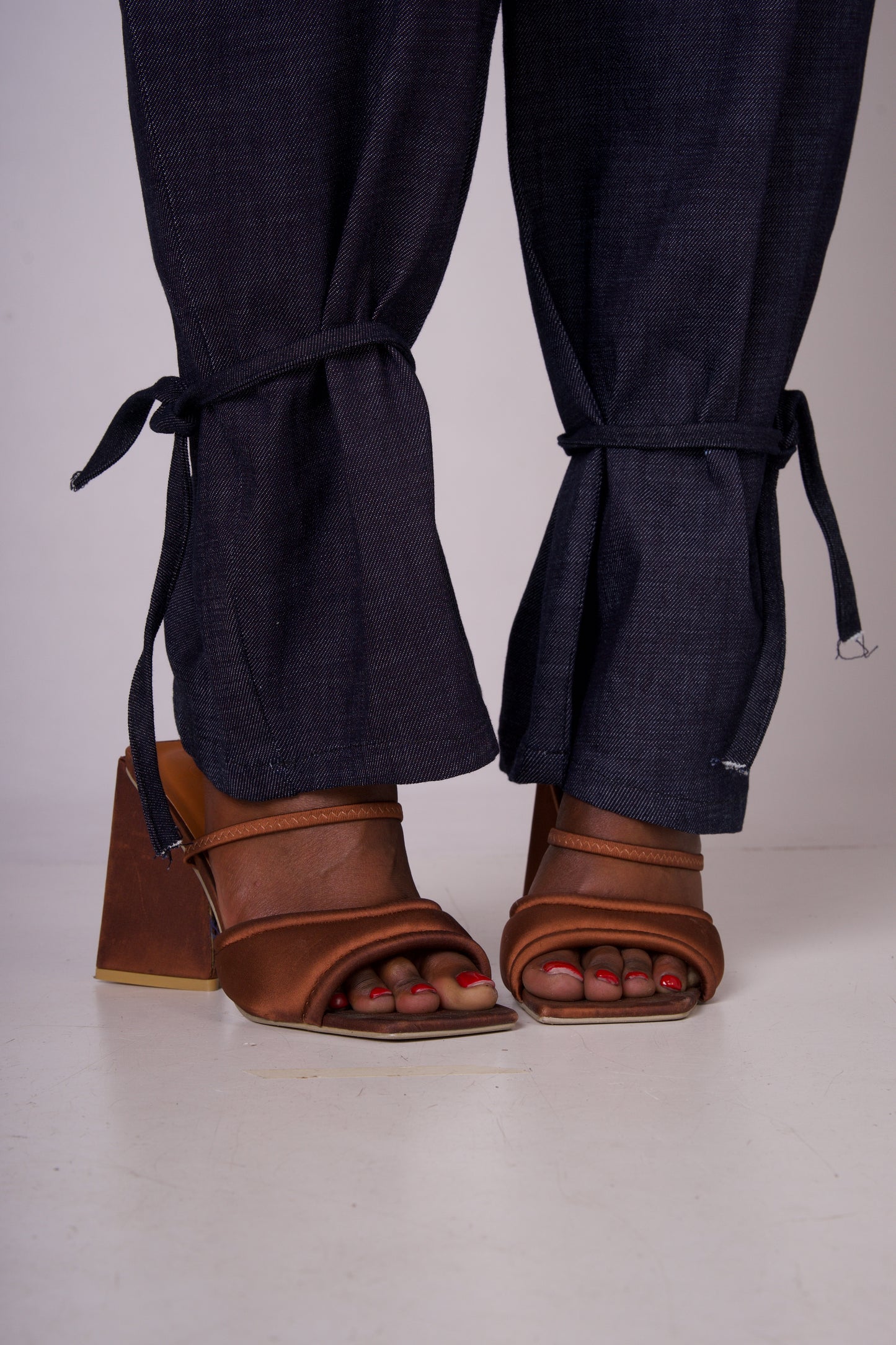TIED BOTTOM JEANS