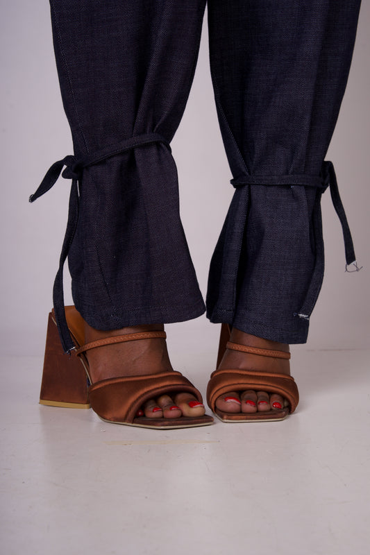 TIED BOTTOM JEANS